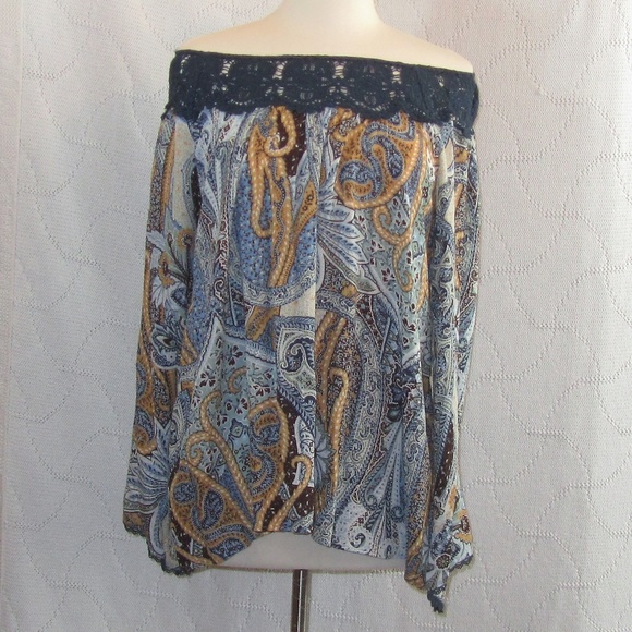 One World Crochet Detail Blouse - Picture 2 of 9